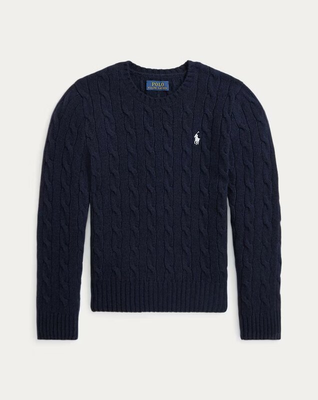 Ralph Lauren cashmere knit navy met rood logo poloplayer. Ralph Lauren cashmere knit navy met rood logo poloplayer.