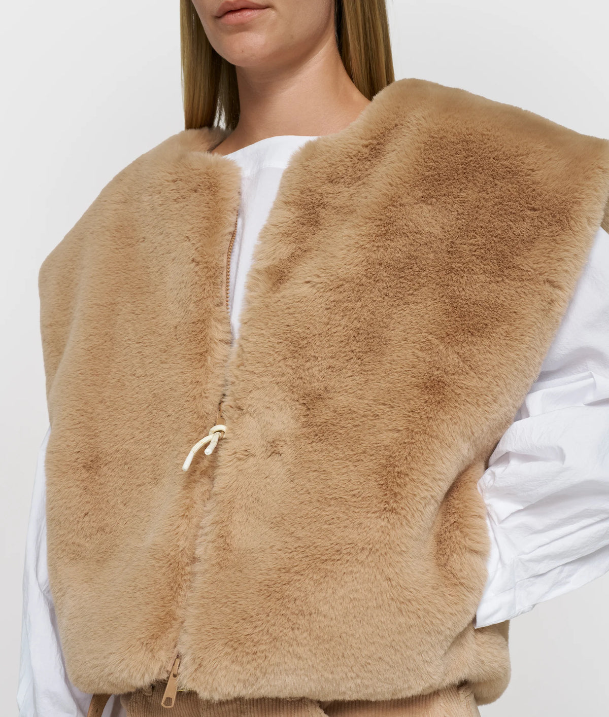 10Days | Fluffy vest