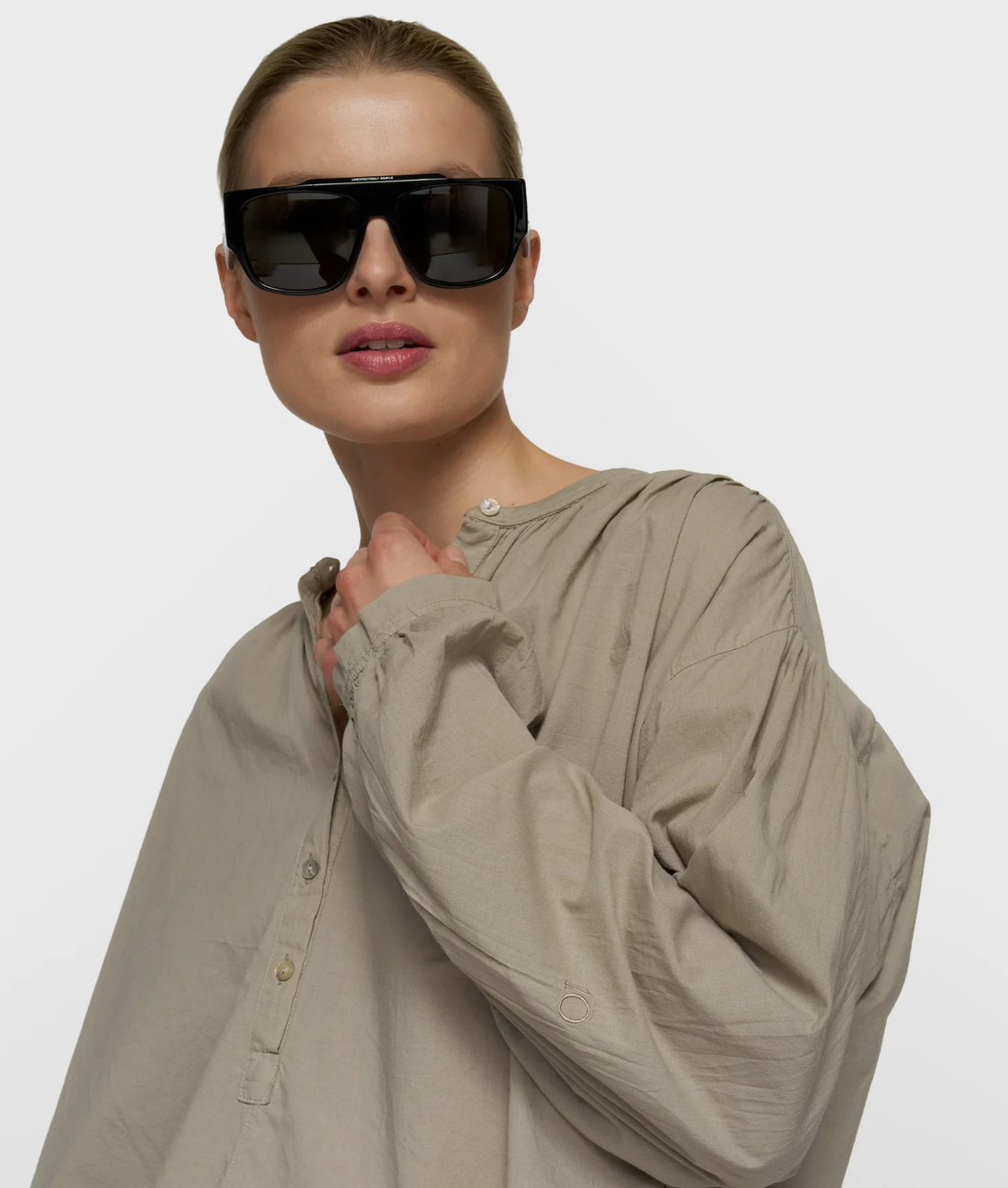 10DAYS | Flowy Blouse